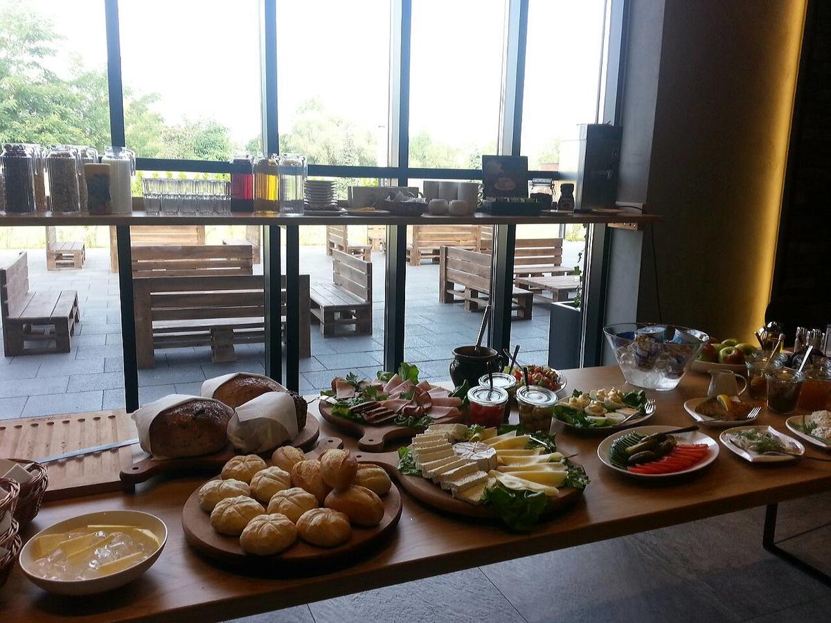 Hotel Browar Wiatr Uniejow Bagian luar foto